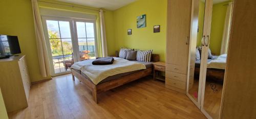 Waase House | Großes Ferienhaus in traumhafter Lage mit Seeblick - Erholung garantiert