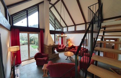 Sauerthal Villa | Inviting Großes Ferienhaus Sauerburgblick: Pet & Child Friendly