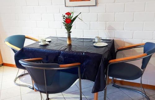 Ihlow Apartment | Guest Rated: 10/10 at Großes Meer with Family-Friendly Amenities