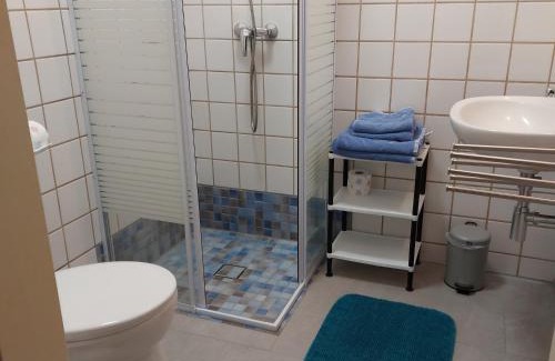 Ihlow Apartment | Guest Rated: 10/10 at Großes Meer with Family-Friendly Amenities