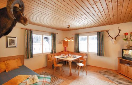 Eben am Achensee Ski Chalet | Großmitt: 4-Star Oceanfront Retreat with Pool & Spa