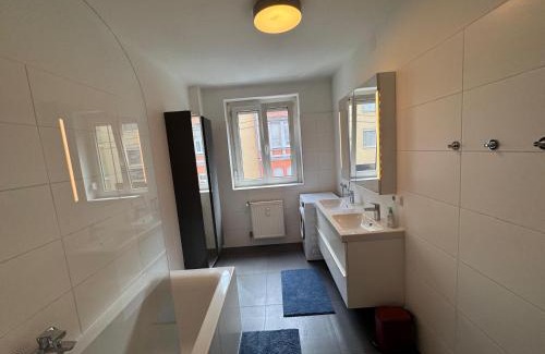 Gries Apartment | Spacious & Central Retreat Ideal for Extended Stays