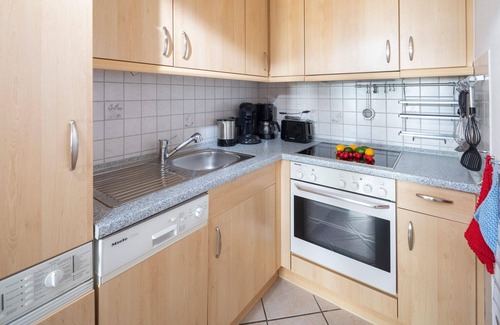 Norderney Apartment | Beautiful Oceanfront Retreat with Balcony and Terrace