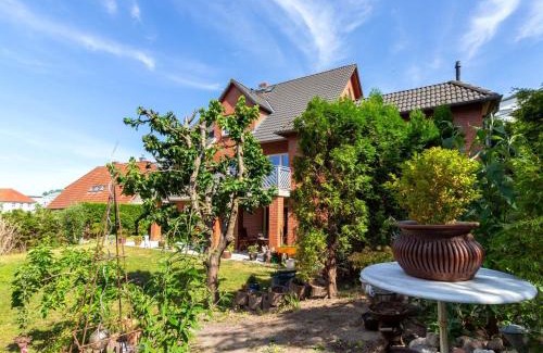 Bergen auf Ruegen Apartment | Inviting Oceanfront Apartment at Haus "Anno 2000" - Rated 9.5