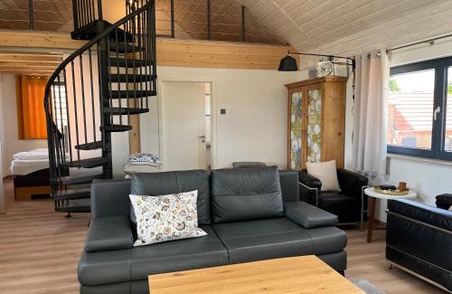Neuruppin Apartment | Stunning Oceanfront Getaway with Panoramic Views