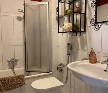 Burgaltendorf Apartment | Cozy Monteurwohnung with Ocean View and Guest-Approved Rating