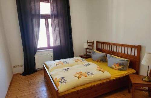 Schleußig Apartment | Großzügige Wohnung in Leipzig-Schleußig mit Balkon und Südgartenblick