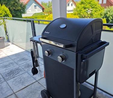 Zeltweg Apartment | Spacious Apartment with Terrace & Pet-Friendly Amenities