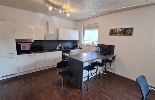 Rust Apartment | Spacious Retreat Just 10 Minutes from Europapark!