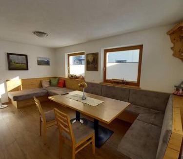 Hollenzen Apartment | Accessible Apartment Georg in Mayrhofen - Guest Rated 10/10