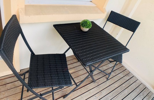 Bad Elster Apartment | Spacious Family Apartment with Kitchen and Balcony