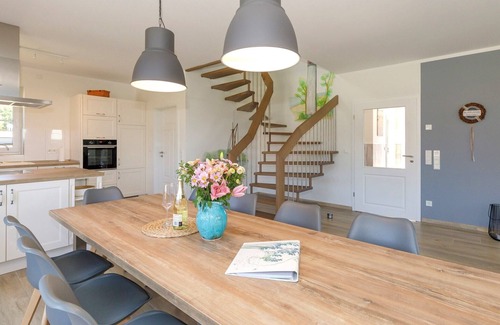 Biendorf House | Spacious Küstennest Holiday Home for Families and Friends
