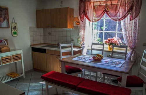 Reinsehlen Apartment | Experience Groat Fleet, Germany: Pet-Friendly Ocean Retreat