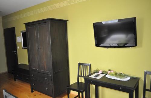 Sevnica House | Pet-Friendly Grobelnik Tourist Farm with Hot Tub & Breakfast