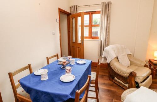 Masham House | Gromit Cottage: Pet-Friendly Getaway with High Guest Ratings