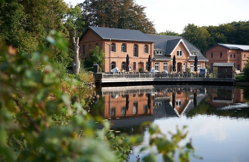 Ponitz am See House | Gronenberger Mühle: Idyllic Countryside Escape with Views