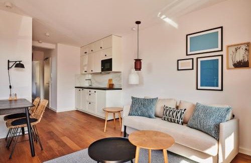 Althagen House | Oceanfront GRONERS Ahrenshoop: 4-Star Family Retreat