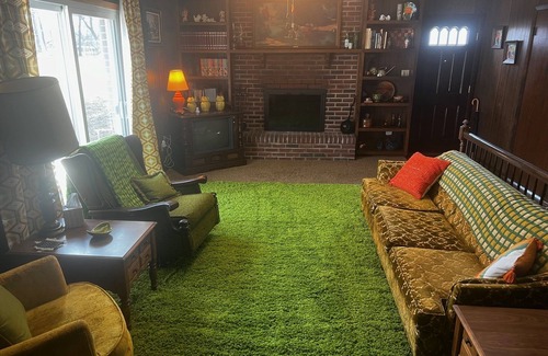 Carmel House | Retro 1970s Home in Indiana with Fun Entertainment & Pool