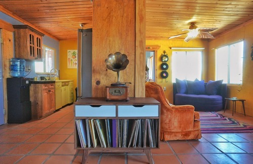 Wonder Valley House | Perfect Desert Retreat: Pool, Fire Pit & Pet-Friendly Stay