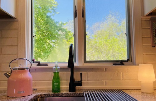York Beach House | Beachside Retreat: Pet-Friendly Escape with Ocean Views