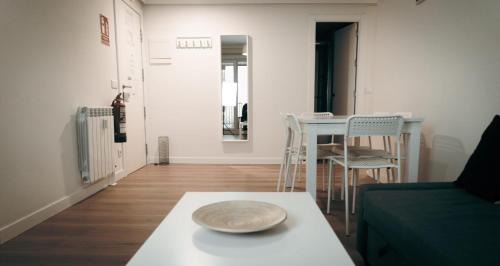 Gros Apartment | Gros Zurriola Beach: Pet-Friendly with Oceanfront Views