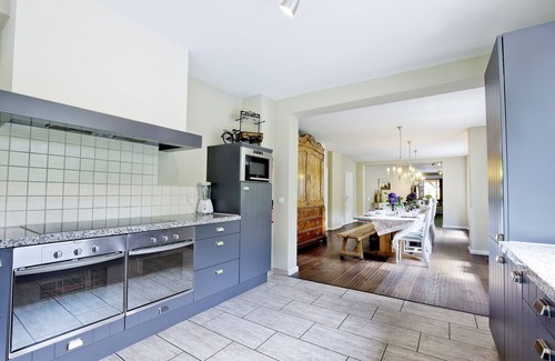 Schutzbach House | Ideal Family Retreat with Sauna, Hot Tub, and Private Theater