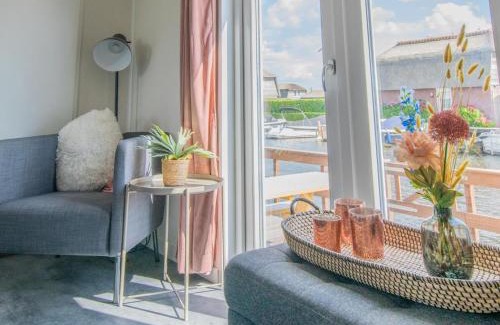 Municipality of Stichtse Vecht House | Discover Grote Karekiet 24-22: Pet & Child Friendly Retreat