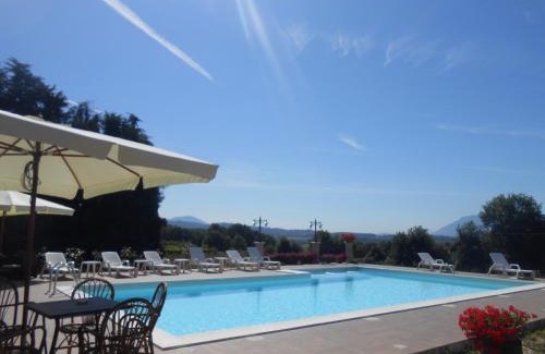 Genazzano House | Relax at Grotta Biscia: Family-Friendly with Pool & Breakfast