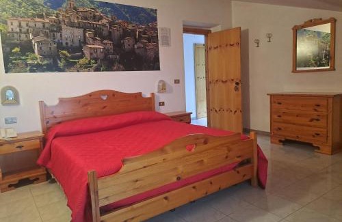 Scanno Hotel | Cozy Grotta dei Colombi: Pet & Child-Friendly Retreat