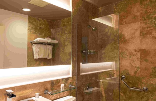 Hamilton Parish Resort | Relax at Grotto Bay Beach Resort - 4-Star Eco-Friendly Escape