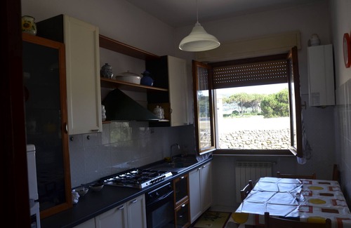 Castiglione della Pescaia Apartment | Cozy Ground Floor Apartment with Garden Near the Sea
