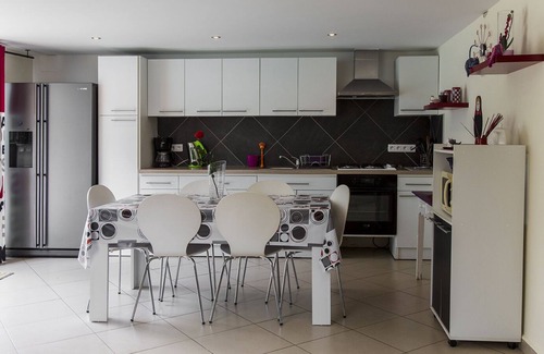 Sotta Apartment | Tranquil Villa with Garden Near Porto Vecchio - 9.6 Rating