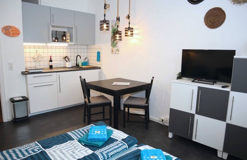 Villingen-Schwenningen Apartment | Cozy Ground Floor Apartment "Lichterwelt" with Kitchen
