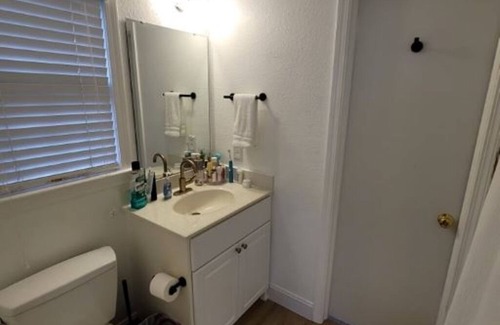 Rosewood Condo | Cozy 2-Bedroom Retreat Near Fort Jackson and Downtown
