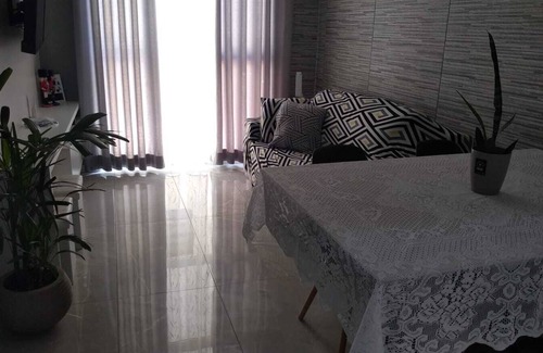 Menino Deus Apartment | Cozy Ground Floor Apartment in Menino Deus with Ocean View