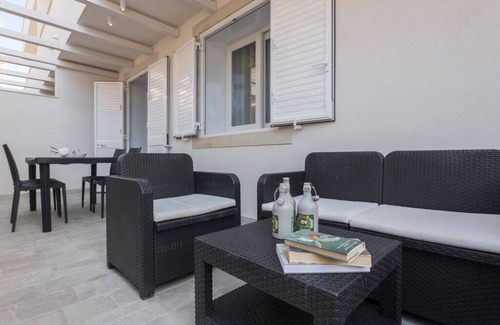 Marina di Modica Apartment | Cozy 2-Room Apartment at Marina di Modica Awaits You