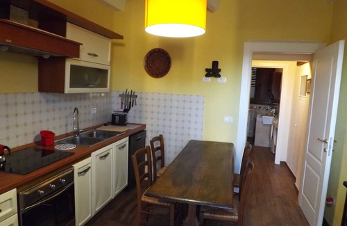 Scansano Apartment | Cozy Ground Floor Apartment with Terrace in Town Centre