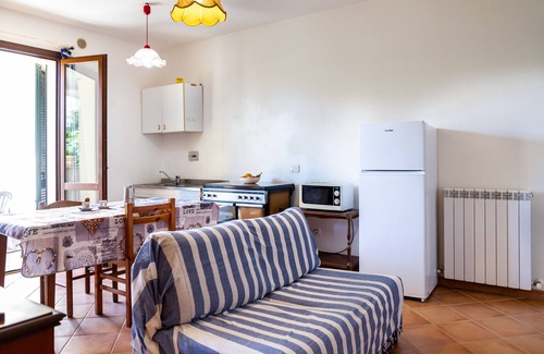 Alberese House | Ground Floor Apartment with Garden & Shared Pool Retreat