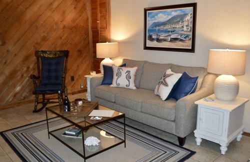 St. Pete Beach Condo | Poolside Condo at St. Pete Beach - Guest Rated 10/10