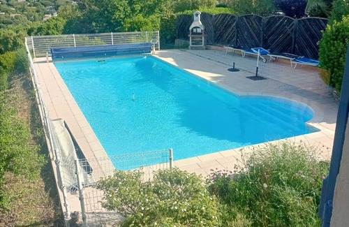 Plage de la Garonnette Apartment | Ground floor villa with swimming pool .15 minutes walk from the beach, absolute peace and quiet