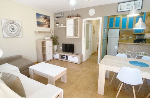 Diputacion de Rincon de San Gines Apartment | Groundfloor Retreat with Terrace in Plaza Bohemia