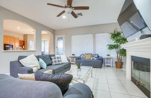 Palm Valley House | Inviting Goodyear Group Getaway with Pool & Putting Green
