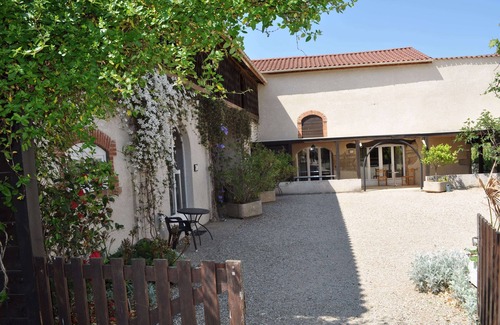 Lyon House | Group Gite Near Lyon with Pool, Ideal for Large Gatherings