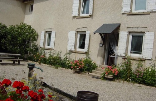 Lyon House | Group Gite Near Lyon with Pool, Ideal for Large Gatherings