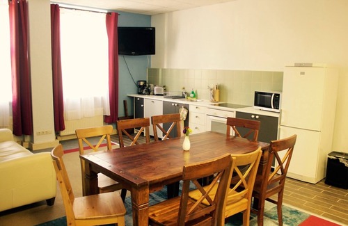 Pegau House | Ideal Group House with Cozy Apartments Near Leipzig