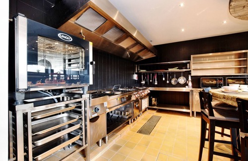 Sainte-Cecile House | Beautiful Holiday Home in Sainte Cécile with Pool & Spa