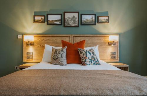 Rowsley Hotel | Inviting Grouse & Claret, Matlock: Family-Friendly Retreat