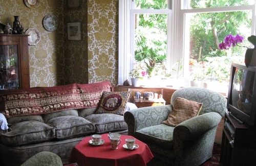 Forest Gate House | Grove Guest House: Family-Friendly with Breakfast Included