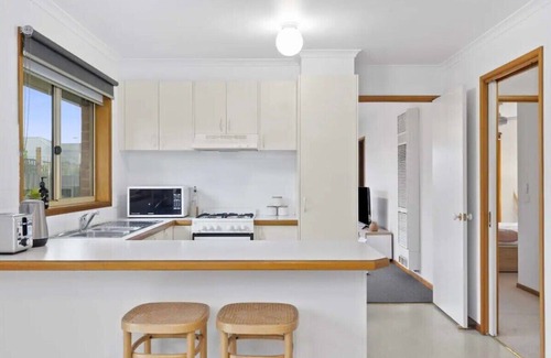 Grovedale House | Comfortable Grovedale Retreat with Family-Friendly Amenities