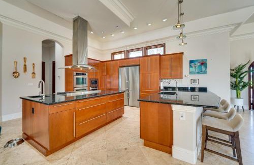 Groveland House | Inviting Groveland Home with Pool & Hot Tub Near Lake